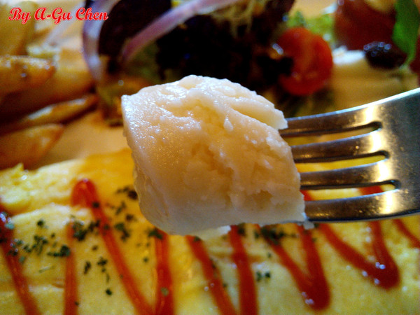 三胡町-Bistro：【臺南Ω東區】三胡町。擁有老屋外貌而內蘊現代靈魂的餐酒坊