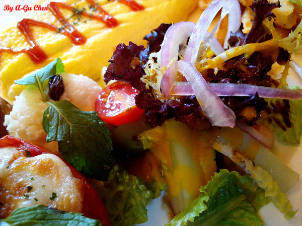 三胡町-Bistro：【臺南Ω東區】三胡町。擁有老屋外貌而內蘊現代靈魂的餐酒坊