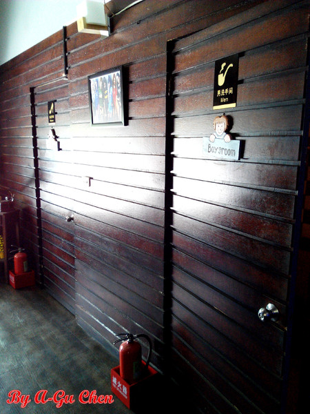 三胡町-Bistro：【臺南Ω東區】三胡町。擁有老屋外貌而內蘊現代靈魂的餐酒坊