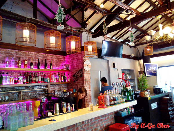 三胡町-Bistro：【臺南Ω東區】三胡町。擁有老屋外貌而內蘊現代靈魂的餐酒坊