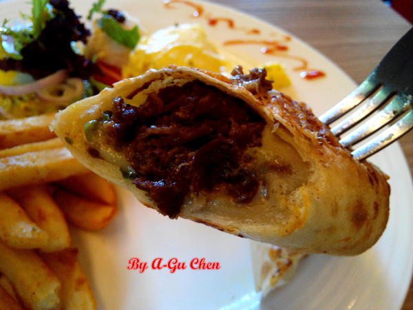 三胡町-Bistro：【臺南Ω東區】三胡町。擁有老屋外貌而內蘊現代靈魂的餐酒坊