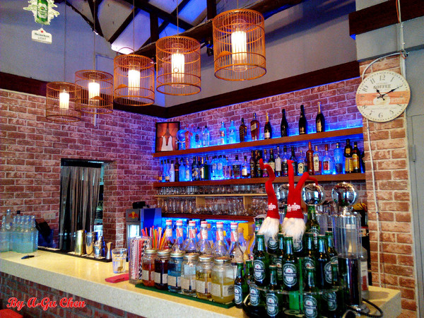 三胡町-Bistro：【臺南Ω東區】三胡町。擁有老屋外貌而內蘊現代靈魂的餐酒坊