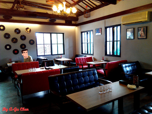 三胡町-Bistro：【臺南Ω東區】三胡町。擁有老屋外貌而內蘊現代靈魂的餐酒坊