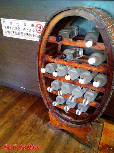 三胡町-Bistro：【臺南Ω東區】三胡町。擁有老屋外貌而內蘊現代靈魂的餐酒坊