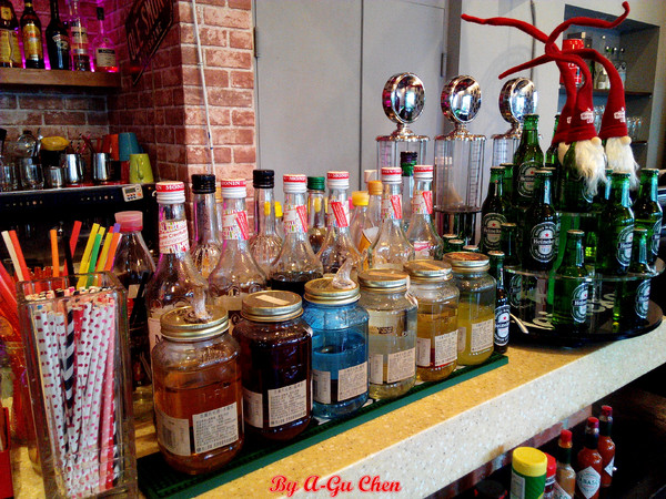 三胡町-Bistro：【臺南Ω東區】三胡町。擁有老屋外貌而內蘊現代靈魂的餐酒坊