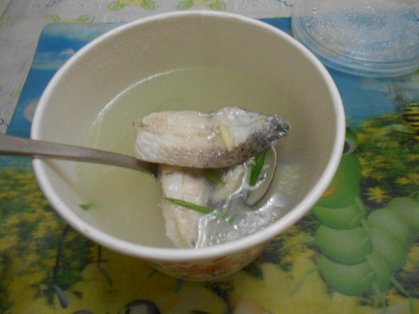 麵麵俱到：麵店裡面養象魚？