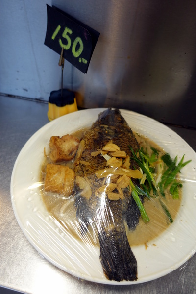 鵝肉侯：(胖樺食記)永和必吃美食小吃「鵝肉侯」，國光路上近「國父紀念館」。簡單家常小菜，幸福的感動