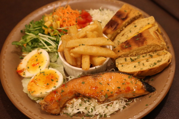 提摩希歐式餐坊(台南東安店)：[台南]東區平價義大利麵 早午晚餐 焗烤 少油少鹽健康風味 提摩希歐式餐坊