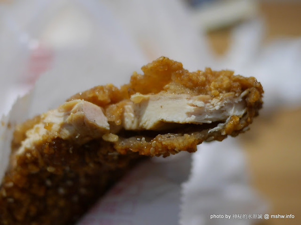 雞樂蜜汁雞排.炸雞連鎖專賣店(東區大智店)：【食記】台中雞樂蜜汁雞排.炸雞連鎖專賣店-大智總店@東區大魯閣新時代購物中心 : 口感香酥多汁, 菜單與經營態度恐需加強