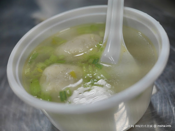 肉圓真清蒸肉圓:【食記】新北肉圓真手作傳統美食@新店崇光女中&耕莘醫院-捷運MRT七張 : 手工自製的南部老味道, 蒸的好吃又不油膩呢!!