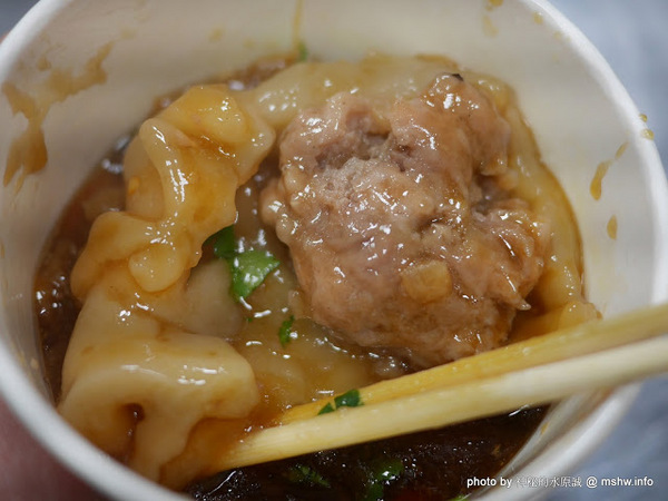 肉圓真清蒸肉圓:【食記】新北肉圓真手作傳統美食@新店崇光女中&耕莘醫院-捷運MRT七張 : 手工自製的南部老味道, 蒸的好吃又不油膩呢!!