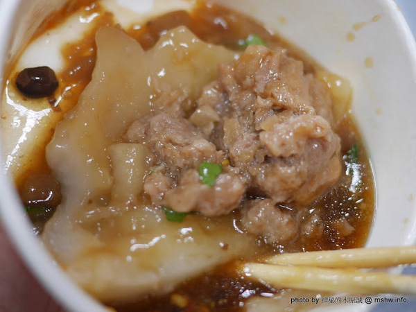 肉圓真清蒸肉圓:【食記】新北肉圓真手作傳統美食@新店崇光女中&耕莘醫院-捷運MRT七張 : 手工自製的南部老味道, 蒸的好吃又不油膩呢!!