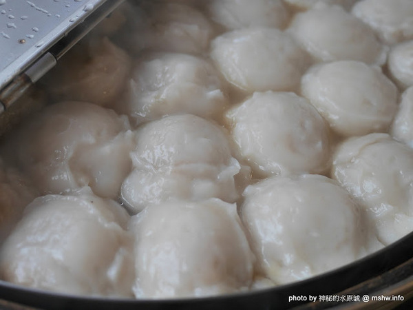 肉圓真清蒸肉圓:【食記】新北肉圓真手作傳統美食@新店崇光女中&耕莘醫院-捷運MRT七張 : 手工自製的南部老味道, 蒸的好吃又不油膩呢!!
