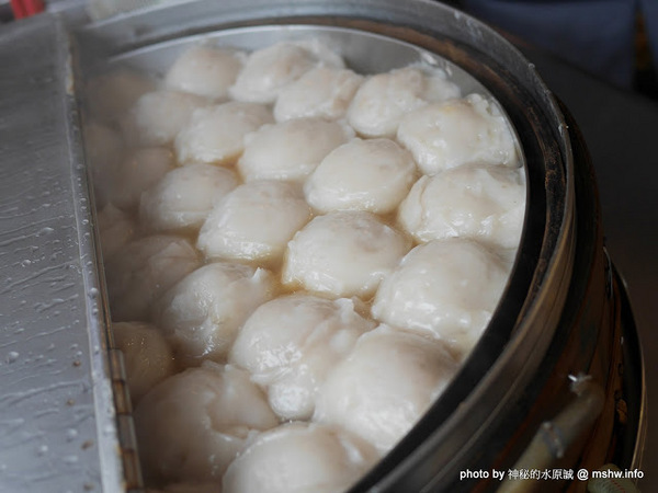 肉圓真清蒸肉圓:【食記】新北肉圓真手作傳統美食@新店崇光女中&耕莘醫院-捷運MRT七張 : 手工自製的南部老味道, 蒸的好吃又不油膩呢!!