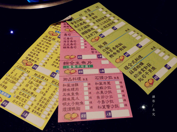 石頭日式炭火燒肉(新泰-尊榮旗艦店):【新北市泰山區。火烤吃到飽】石頭日式炭火燒肉 / 新泰-尊榮旗艦店 學生聚餐好地方!!!