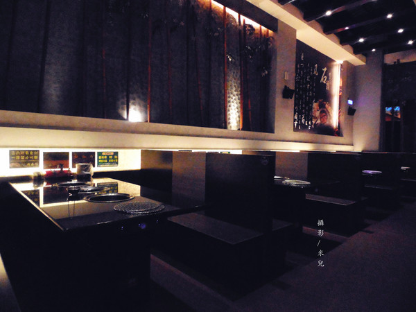 石頭日式炭火燒肉(新泰-尊榮旗艦店):【新北市泰山區。火烤吃到飽】石頭日式炭火燒肉 / 新泰-尊榮旗艦店 學生聚餐好地方!!!