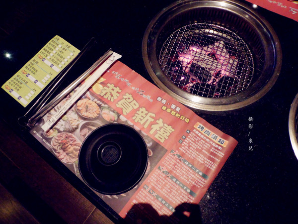 石頭日式炭火燒肉(新泰-尊榮旗艦店):【新北市泰山區。火烤吃到飽】石頭日式炭火燒肉 / 新泰-尊榮旗艦店 學生聚餐好地方!!!