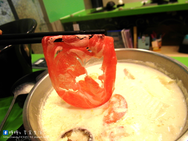 陶湘涮涮鍋(大業店):〖台中│美食〗陶湘涮涮鍋(大業店) ❤ 台中避冬美食新選擇,來自台南日式涮涮鍋,活跳跳的蝦子新鮮上桌,不僅是海鮮,就連肉品也超好吃!!