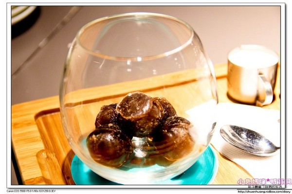 CU Cafe:【美食♥松山】☼CU cafe ☼彩虹千層派/香蕉芭娜娜/草莓起士蛋糕/冰滴咖啡每一樣都超級吸睛♥♥