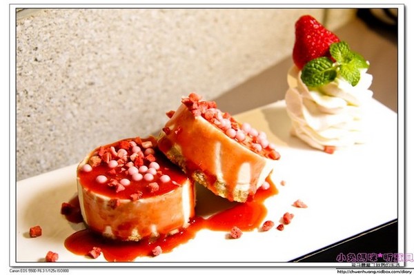 CU Cafe:【美食♥松山】☼CU cafe ☼彩虹千層派/香蕉芭娜娜/草莓起士蛋糕/冰滴咖啡每一樣都超級吸睛♥♥