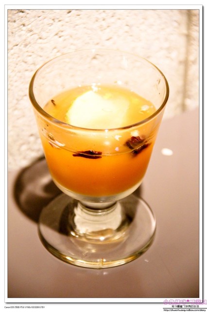 CU Cafe:【美食♥松山】☼CU cafe ☼彩虹千層派/香蕉芭娜娜/草莓起士蛋糕/冰滴咖啡每一樣都超級吸睛♥♥