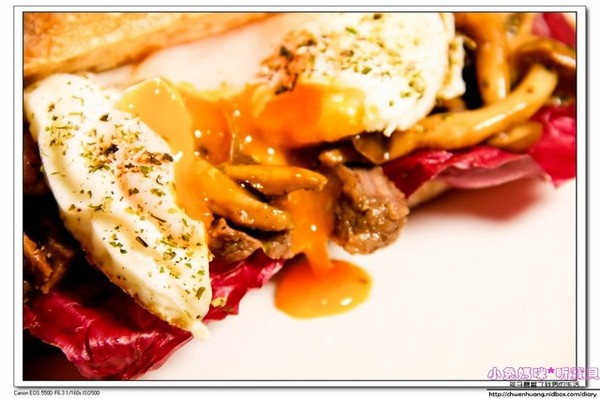 CU Cafe:【美食♥松山】☼CU cafe ☼彩虹千層派/香蕉芭娜娜/草莓起士蛋糕/冰滴咖啡每一樣都超級吸睛♥♥