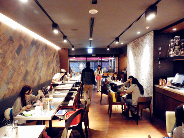 CU Cafe：【台北市松山區。咖啡廳】CU Cafe 近南京復興站 必點甜點!!!