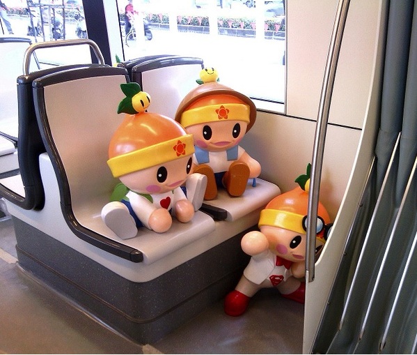 高雄捷運輕軌靜態測試(C2站體驗):來去搭輕軌~