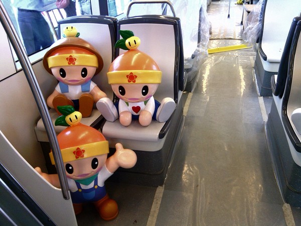 高雄捷運輕軌靜態測試(C2站體驗)：來去搭輕軌~