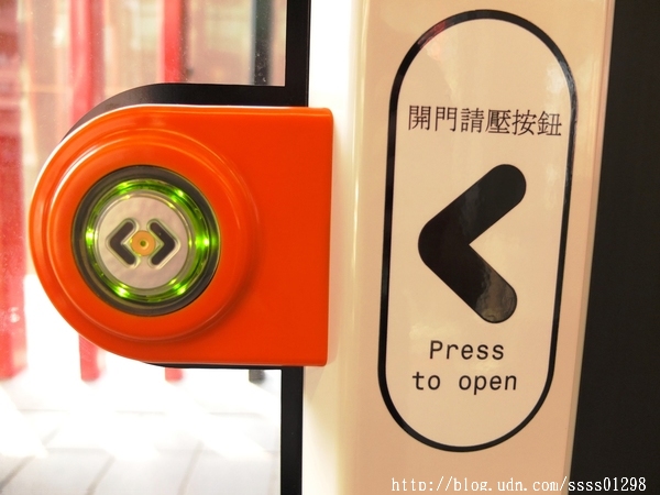 輕軌籬仔內站：【體驗。輕軌】2016年高雄輕軌試乘體驗。台灣第一條輕軌列車 試營運階段C1站-C4站免費搭乘