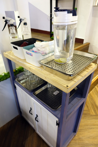 紫羅蘭輕食廚房：(胖樺食記)新北市永和區「紫羅蘭輕食廚房」，用餐環境寬敞明亮，餐點選擇眾多適合三五好友談天說地