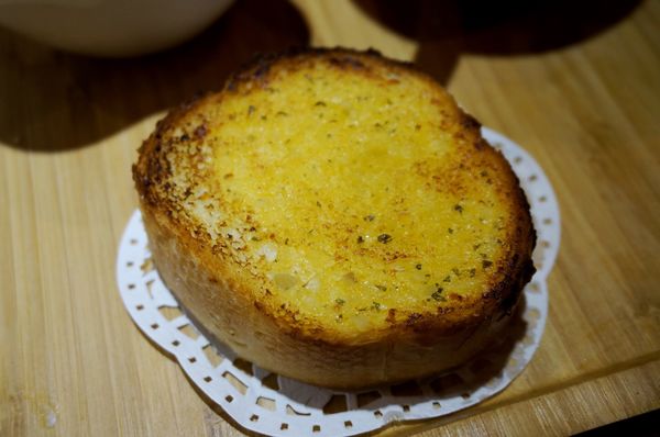 苾亞朵炙燒牛排：[西門町牛排] 苾亞朵炙燒牛排：超值原塊牛排vs豐盛套餐 / 壽星當月5折!