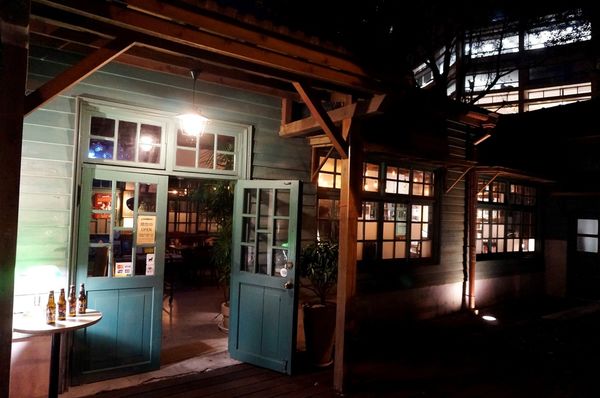 Lyo Bistro：[松菸] Lyo Bistro - 深夜裡的微醺小酒館：精釀啤酒．輕食．藝文表演【OpenRice新店快閃祕密客】