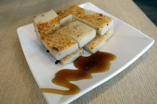 溪洲公園:(胖樺遊記)新北市板橋區溪崑街「溪洲公園」(近樹林火車站),抓住櫻花季的尾巴來賞花。同場加映公園轉角的「早安 美芝城」