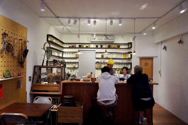 暖潮VegWeed：[信義安和] 暖潮 VegWeed - 小清新的果汁/沙拉店【OpenRice新店快閃祕密客】