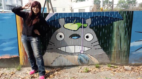 豆豆龍彩繪：【屏東景點】屏東萬巒國中龍貓彩繪