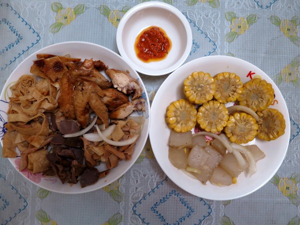 鴨霸王國煙燻滷味(文橫店)：別有一番滋味~ .. 鴨霸王國