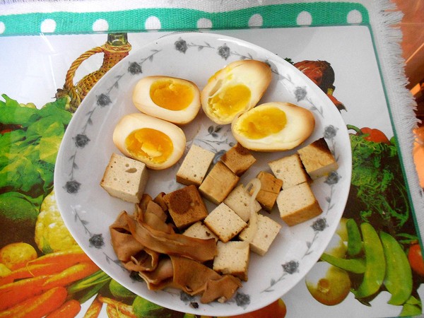 鴨霸王國煙燻滷味(文橫店)：別有一番滋味~ .. 鴨霸王國