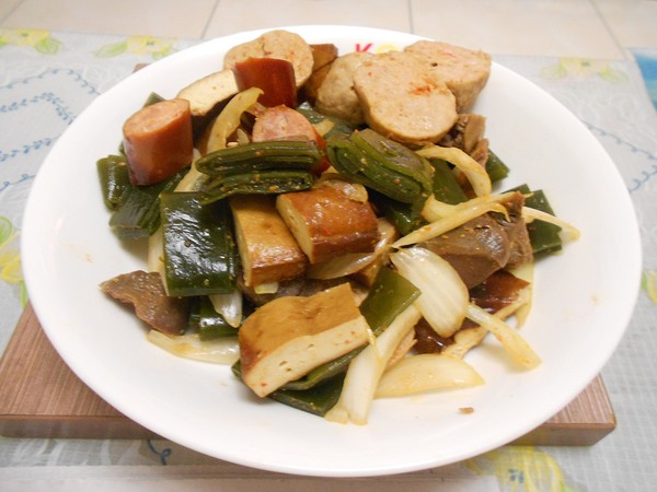 鴨霸王國煙燻滷味(文橫店)：別有一番滋味~ .. 鴨霸王國