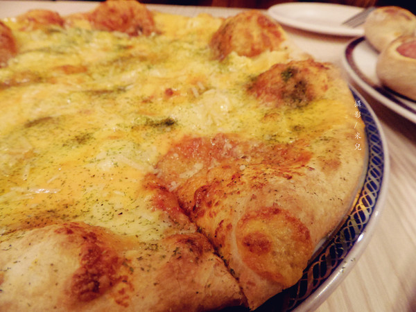 林太太手工石烤披薩:【台北市大安區。披薩】林太太手工石烤披薩 DIY披薩 聚餐超有趣! 近國父紀念館 忠孝敦化站