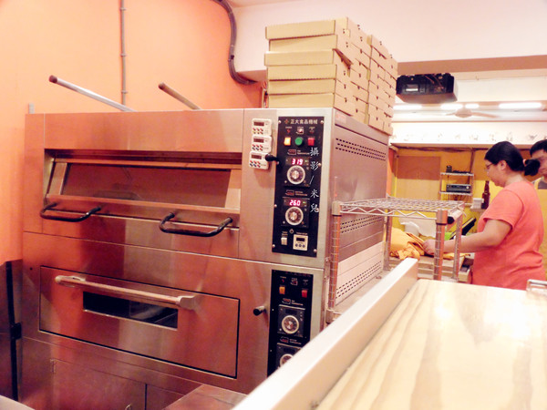 林太太手工石烤披薩:【台北市大安區。披薩】林太太手工石烤披薩 DIY披薩 聚餐超有趣! 近國父紀念館 忠孝敦化站