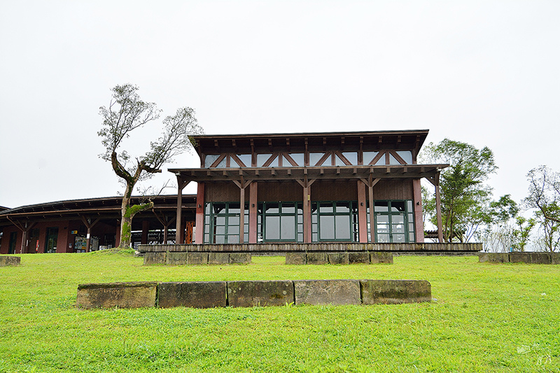宜蘭冬山河一日遊-推薦新打卡景點:冬山火車站,冬山河生態綠舟,珍珠社區好食光食堂美食,中山社區綠野茶園採茶體驗