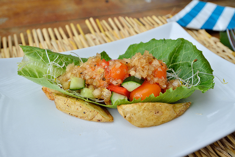 宜蘭冬山河一日遊-推薦新打卡景點:冬山火車站,冬山河生態綠舟,珍珠社區好食光食堂美食,中山社區綠野茶園採茶體驗