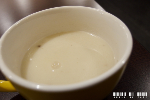 呈吉思飯職人印度咖哩：【台中。西屯區】超大起司中卷超誘人。無限續飯吃到飽－呈吉思飯職人印度咖哩