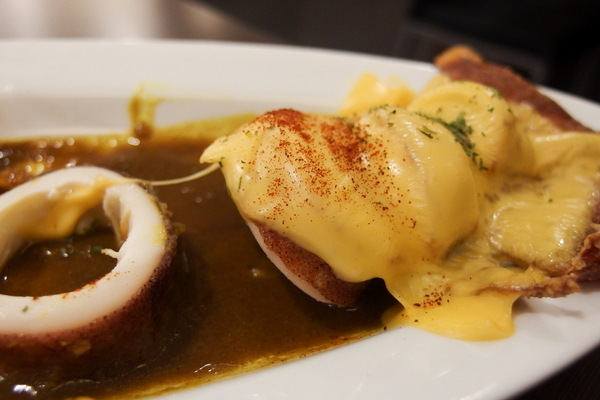 呈吉思飯職人印度咖哩：【台中。西屯區】超大起司中卷超誘人。無限續飯吃到飽－呈吉思飯職人印度咖哩