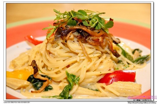 四蔬五莖世界大同創意蔬食：【美食♥永和】☼ 四蔬五莖世界大同創意蔬食☼ 結合義式素食料理，吃出美味與健康♥♥