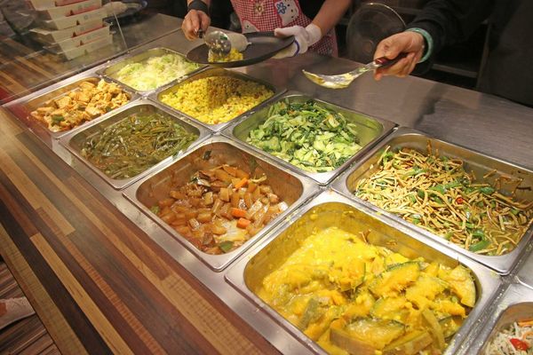 【桃園美食】蔡家排骨飯-軟嫩多汁的超強排隊美食排骨飯