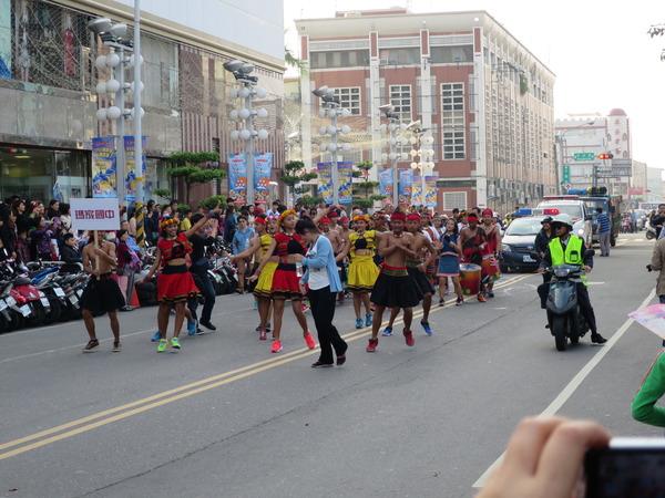新春飛羊，千人踩街：逛逛阿緱城3                    ..飛羊阿猴．千人踩街