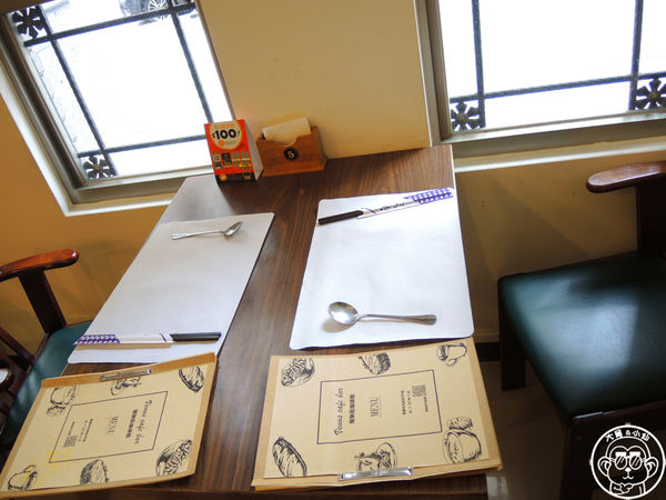 維納斯咖啡 Venus cafe:呷飽祙【桃園・Venus cafe維納斯咖啡】萌犬公關陪用餐