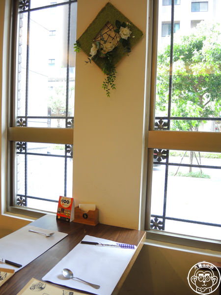 維納斯咖啡 Venus cafe:呷飽祙【桃園・Venus cafe維納斯咖啡】萌犬公關陪用餐